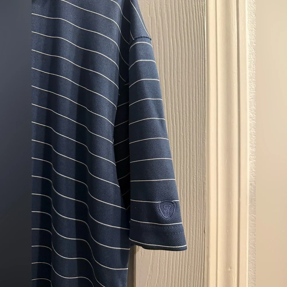 Men’s Pro Tour Cool Play blue shirt with white stripes Size Large